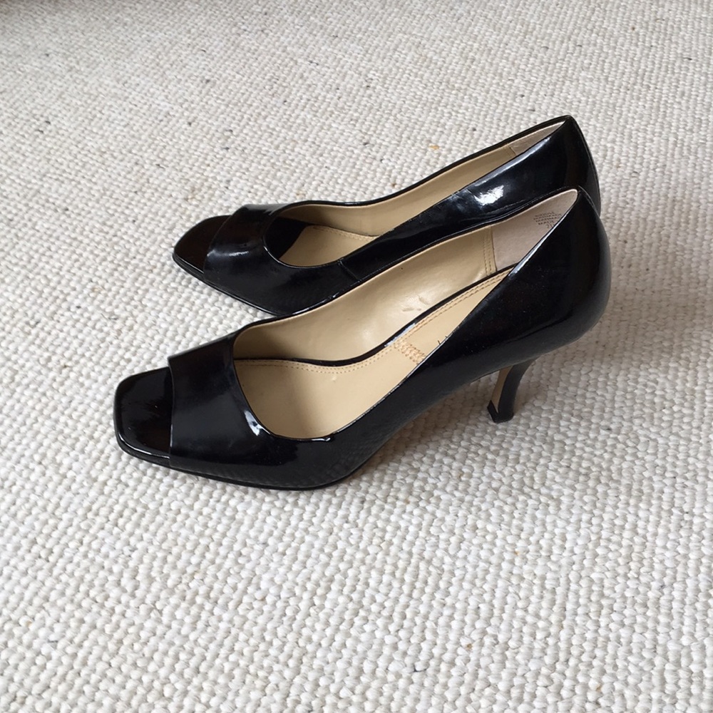 Peep Toe pumps